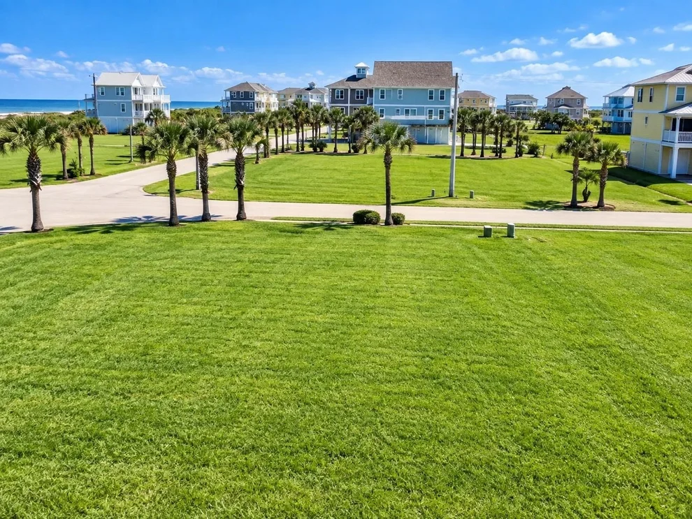 Unit for sale at 4115 Royal Tern Lane, Galveston, TX 77554