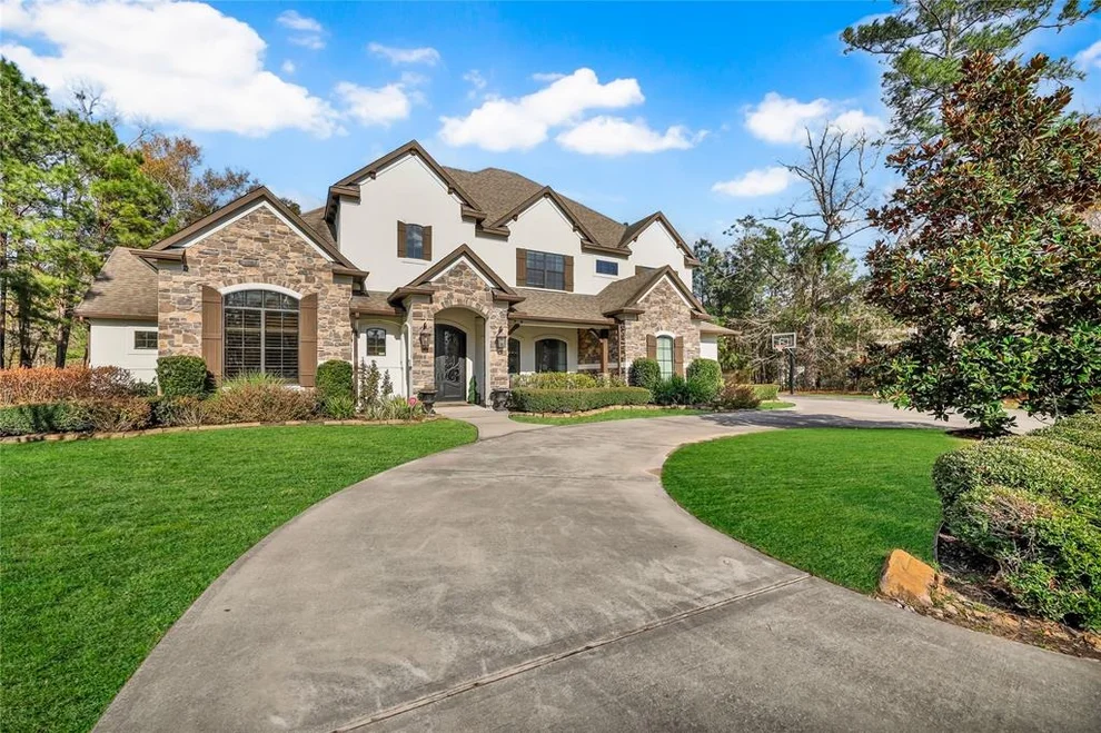 Unit for sale at 4419 Chateau Creek Way, Spring, TX 77386