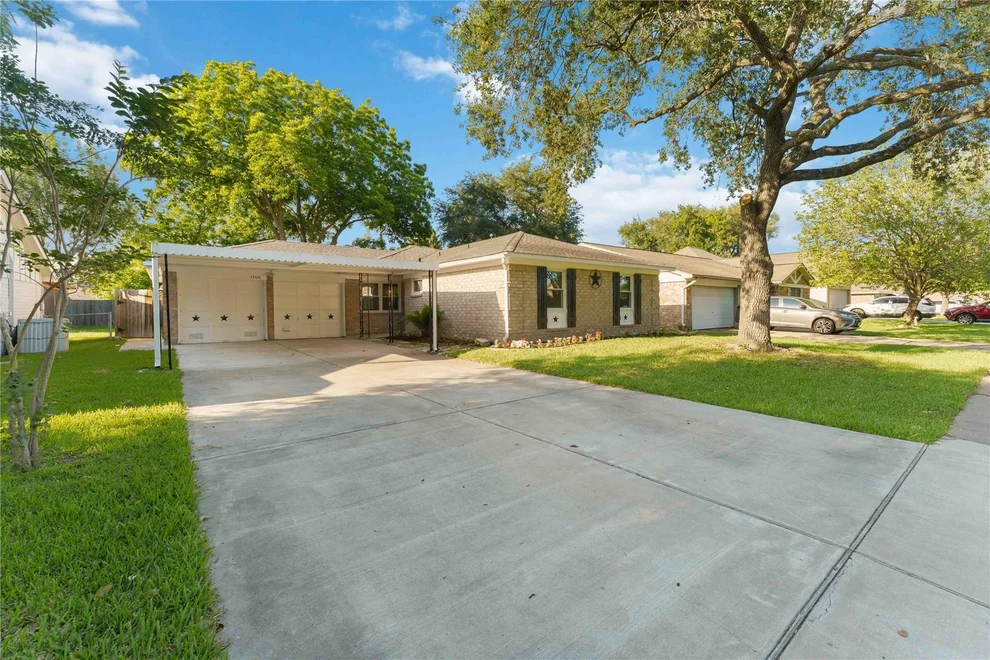 Unit for sale at 13414 Linden Street, Sugar Land, TX 77498