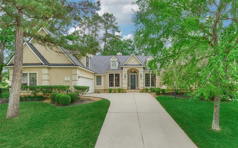 Unit for sale at 145 W Shore Drive, Montgomery, TX 77356