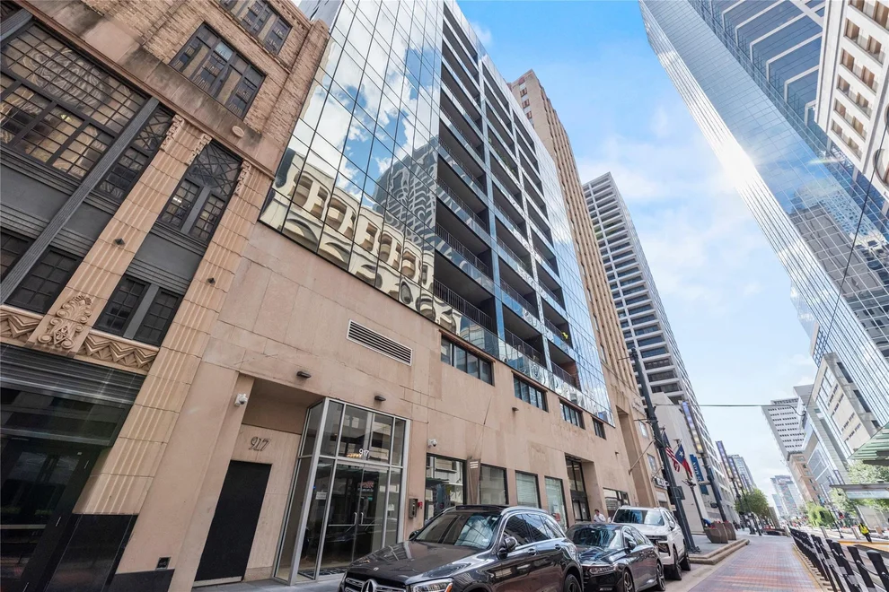 Unit for sale at 917 Main Street, Houston, TX 77002