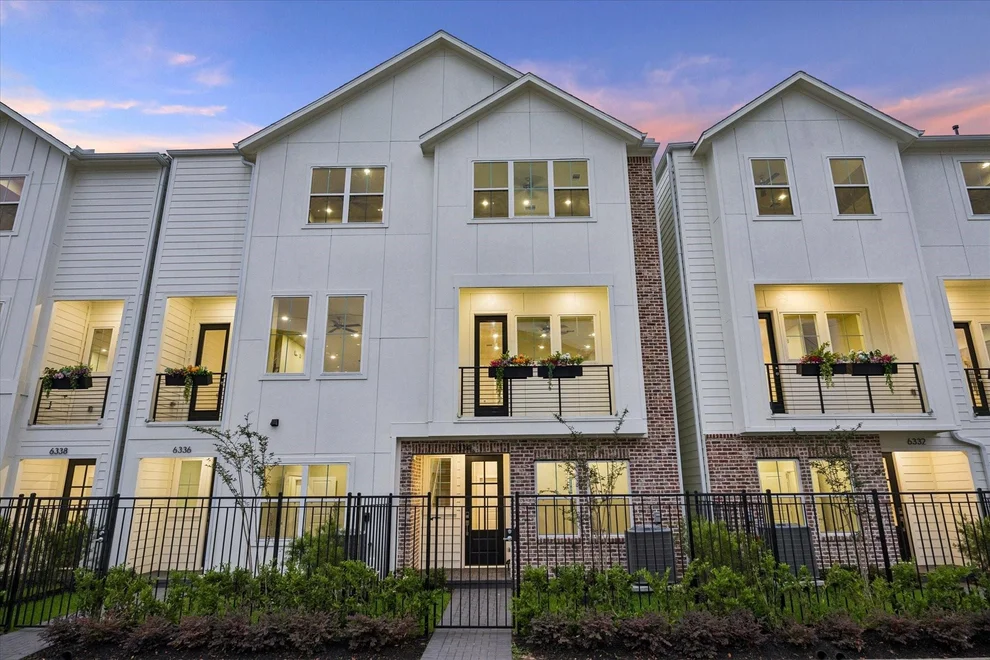 Unit for sale at 6334 Paddington Bend Drive, Houston, TX 77008