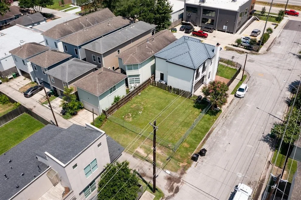 Unit for sale at 0 Cornell Street, Houston, TX 77009