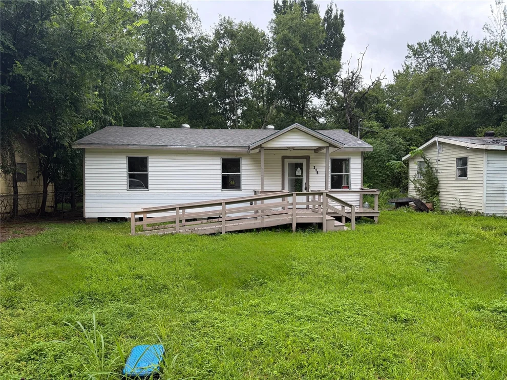 Unit for sale at 215 Blackshear Street, Tomball, TX 77375