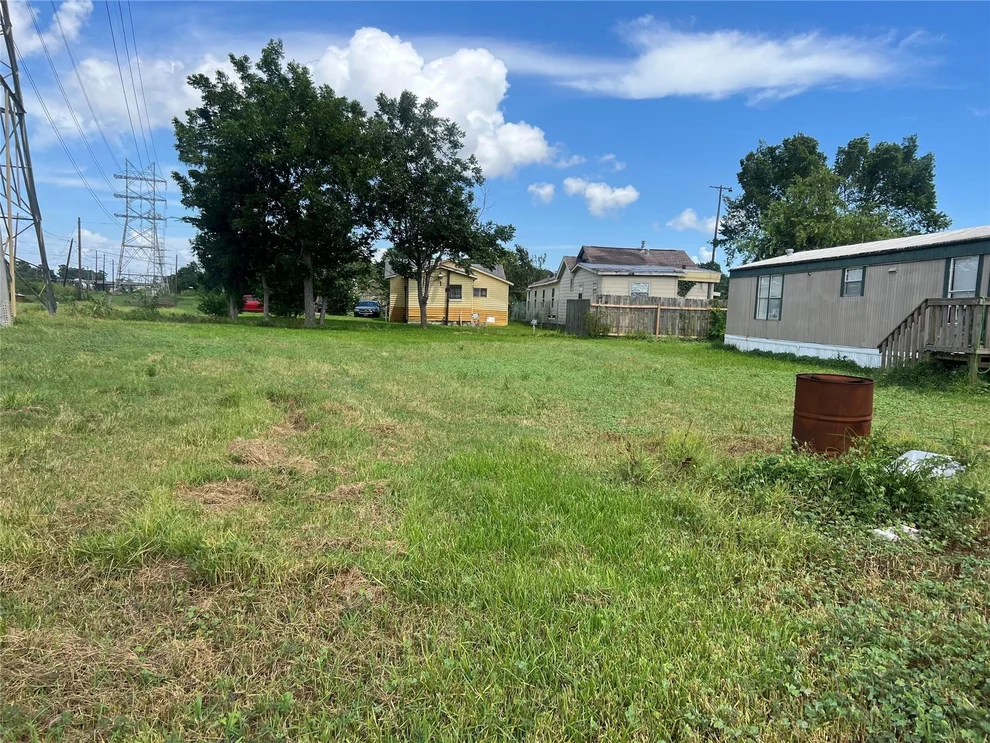 Unit for sale at 000 Pine Street, Baytown, TX 77520
