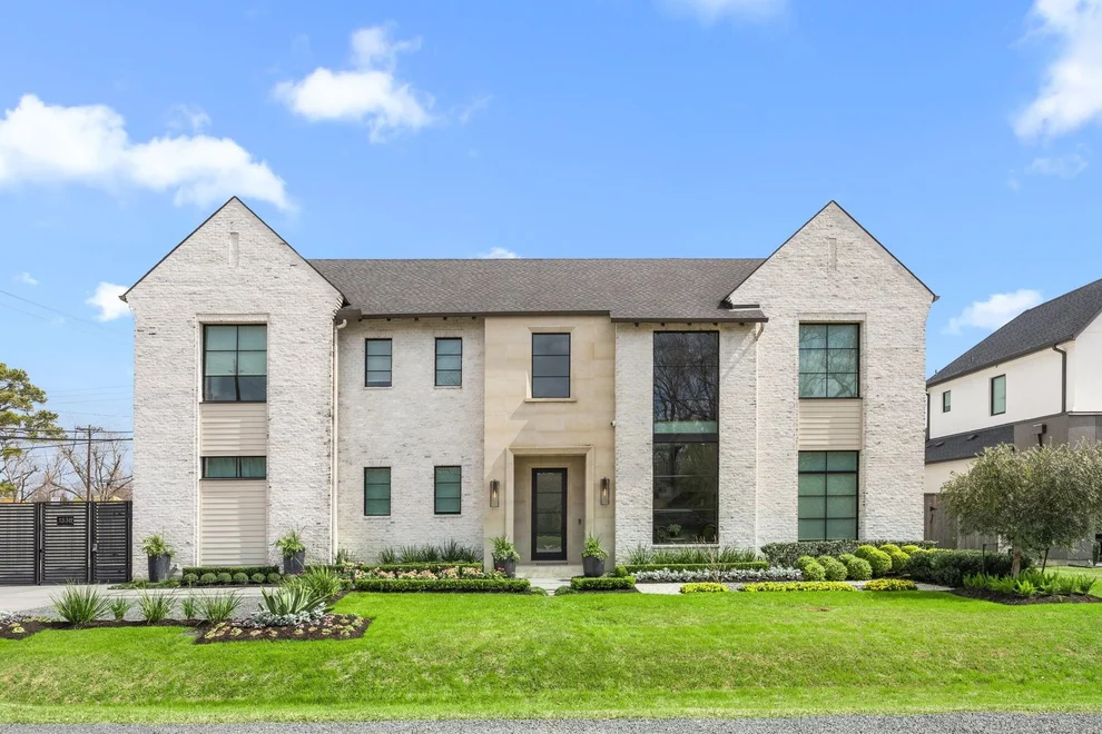 Unit for sale at 1338 Mickey Way, Spring Valley Village, TX 77055