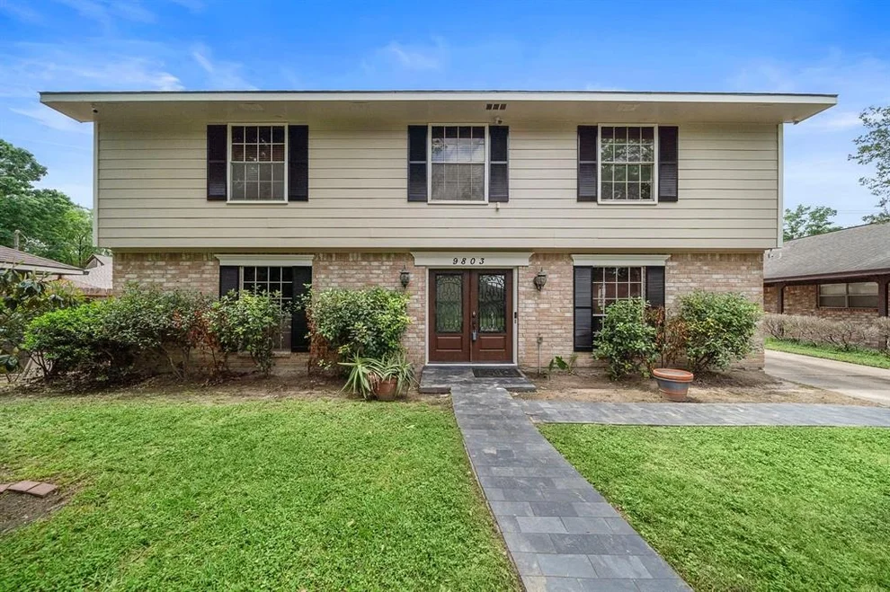 Unit for sale at 9803 Kindletree Circle, Houston, TX 77040