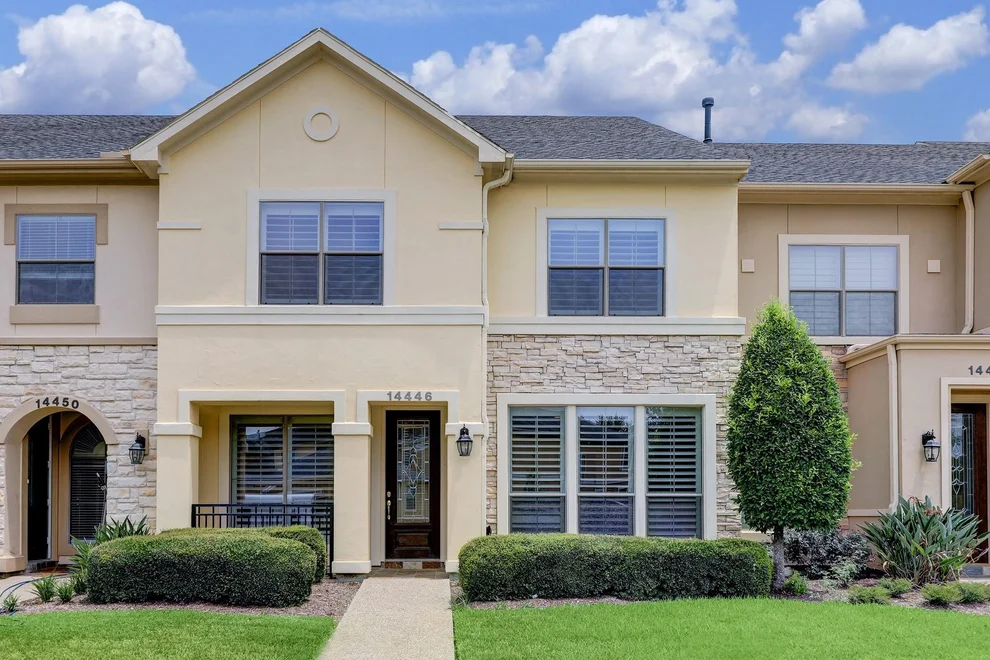 Unit for sale at 14446 Summerleaf Lane, Houston, TX 77077
