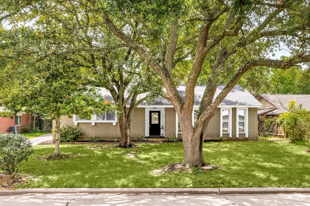 Unit for sale at 4327 Peridot Lane, Friendswood, TX 77546