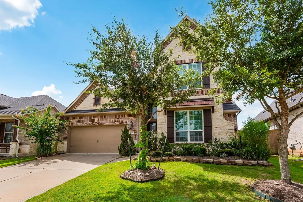 Unit for sale at 14062 Dunsmore Landing Drive, Houston, TX 77059