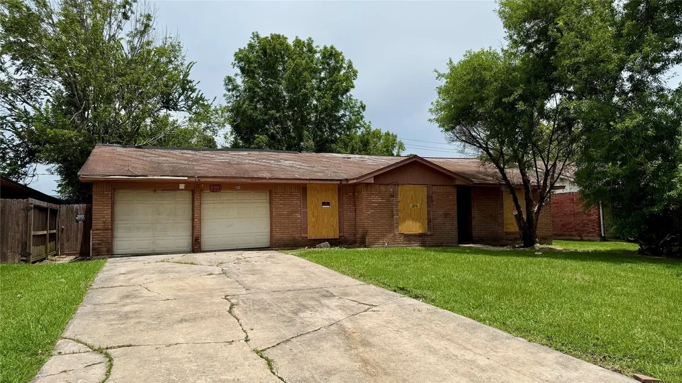 Unit for sale at 504 Pamela Drive, Baytown, TX 77521