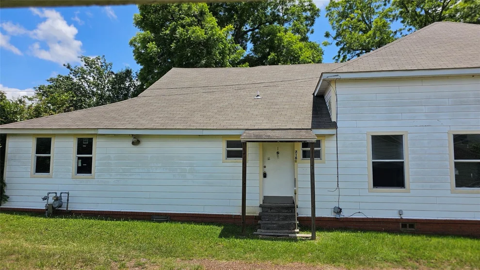 Unit for sale at 716 E Main Street, Nacogdoches, TX 75961