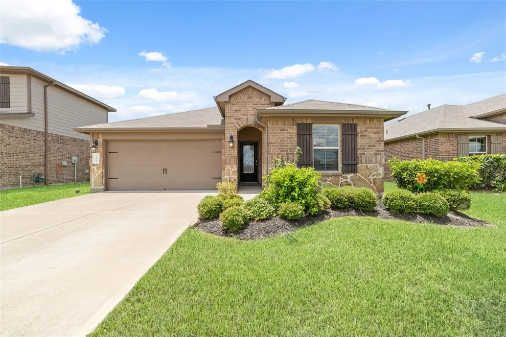 Unit for sale at 7530 Flintrock Hollow Trail, Richmond, TX 77407