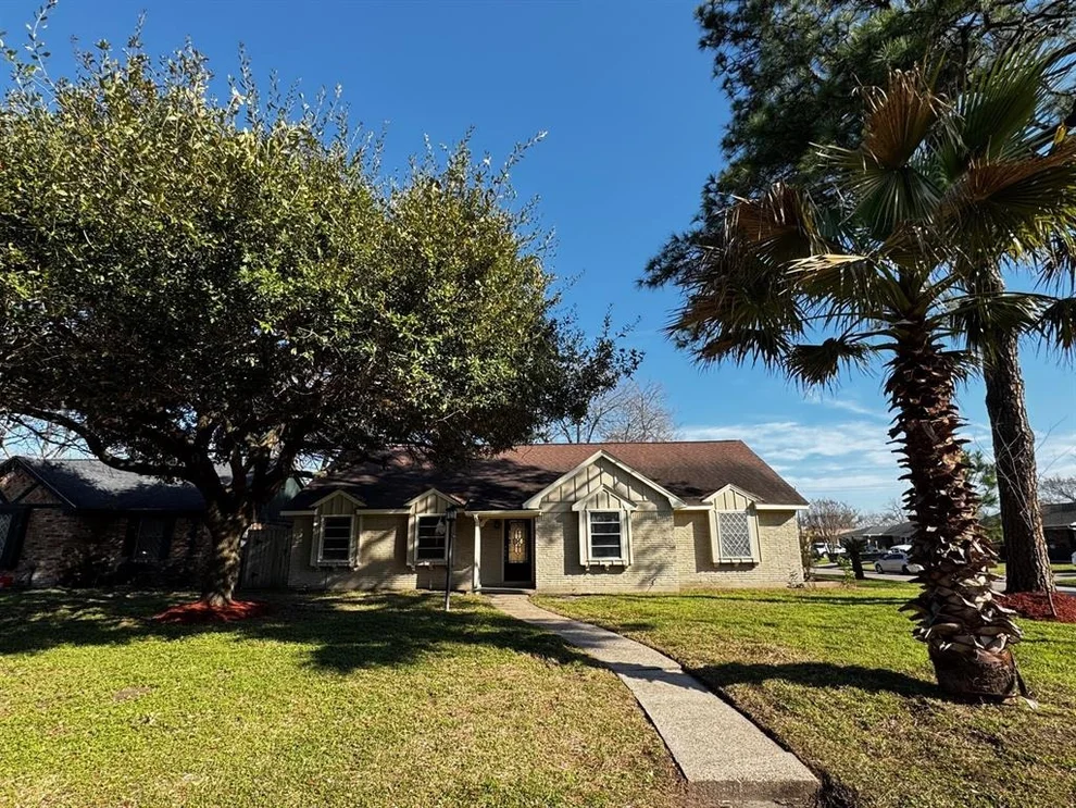 Unit for sale at 802 Frazer Lane, Houston, TX 77038