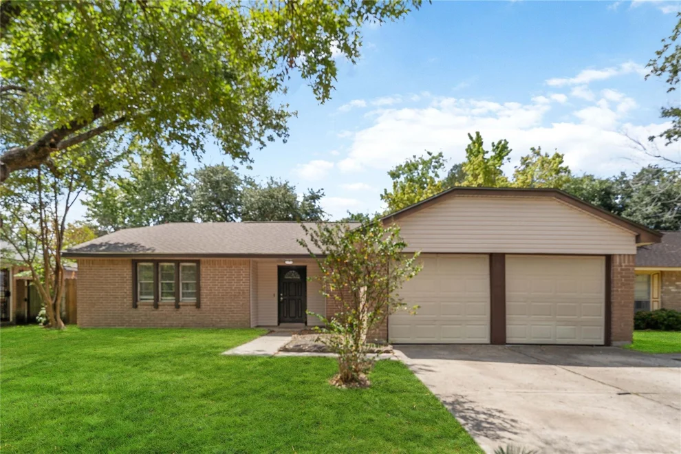 Unit for sale at 13611 Montaigne Drive, Houston, TX 77065