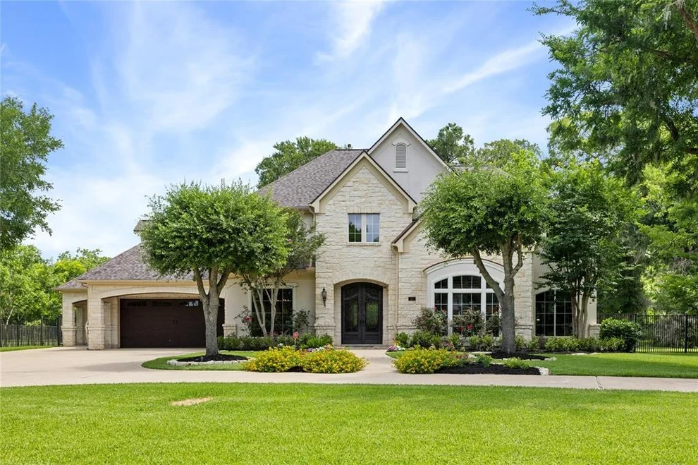 Unit for sale at 11 Bees Creek Court, Missouri City, TX 77459