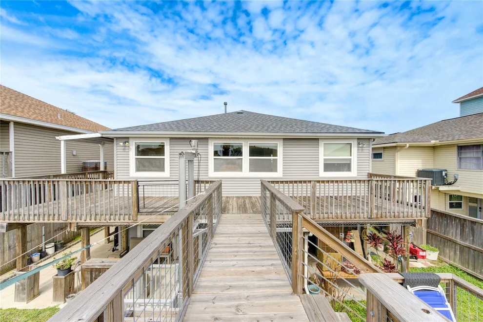Unit for sale at 138 Tarpon Street, Bayou Vista, TX 77563