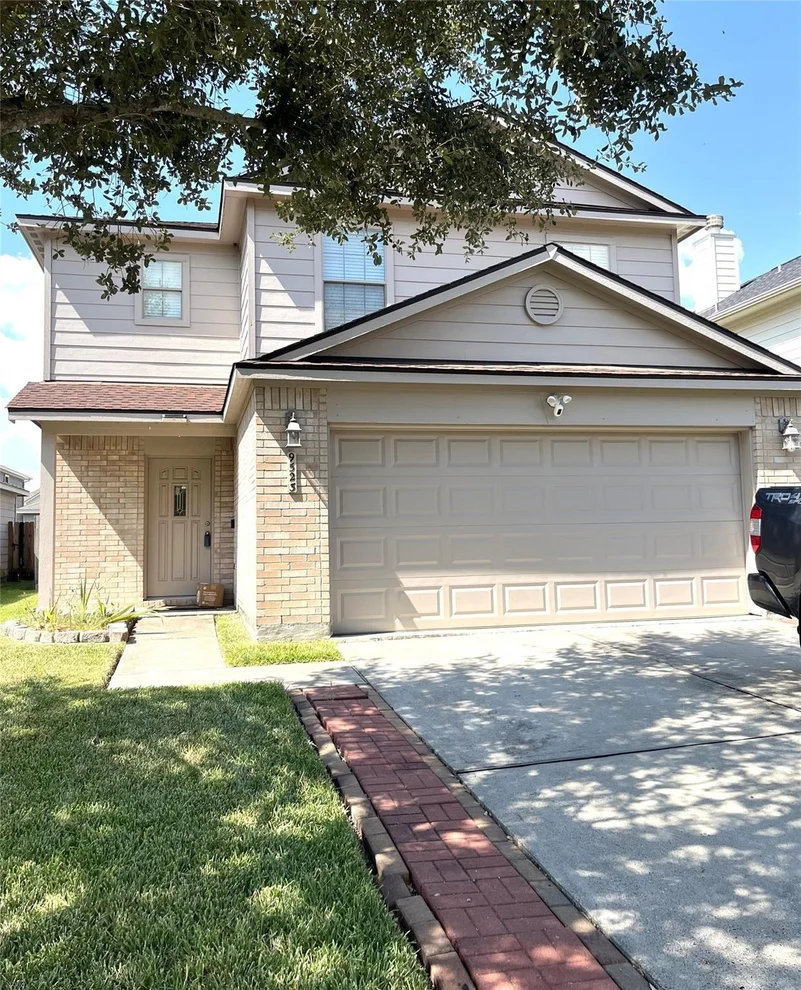 Unit for sale at 9523 Brandon Rock Lane, Houston, TX 77044