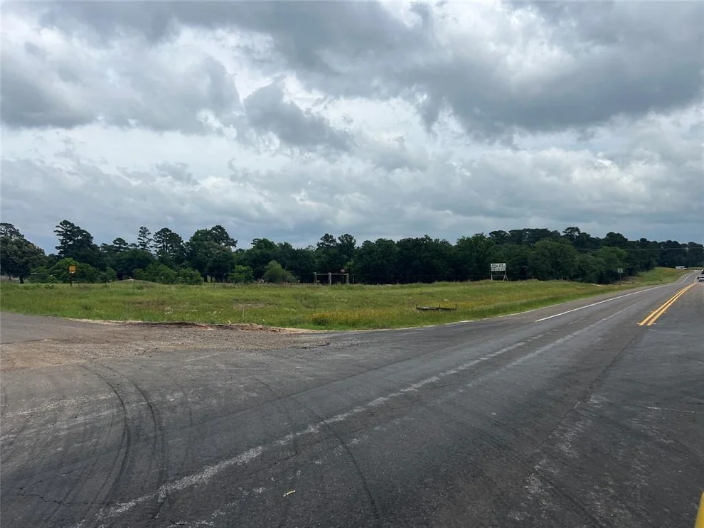 Unit for sale at 00005 Tx-105, Navasota, TX 77868