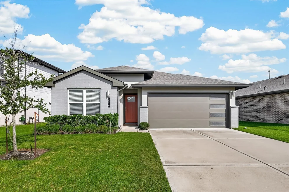 Unit for sale at 7519 Victoria Brook Trace, Richmond, TX 77407