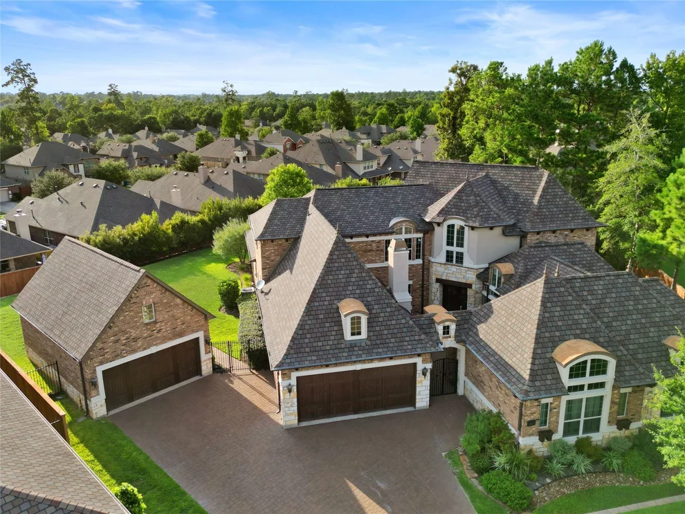 Unit for sale at 1000 Oak Stone Lane, Conroe, TX 77384