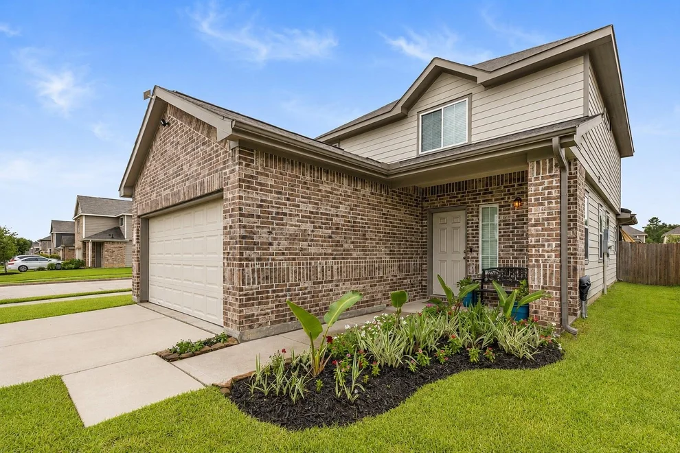 Unit for sale at 3432 Wooded Lane, Conroe, TX 77301