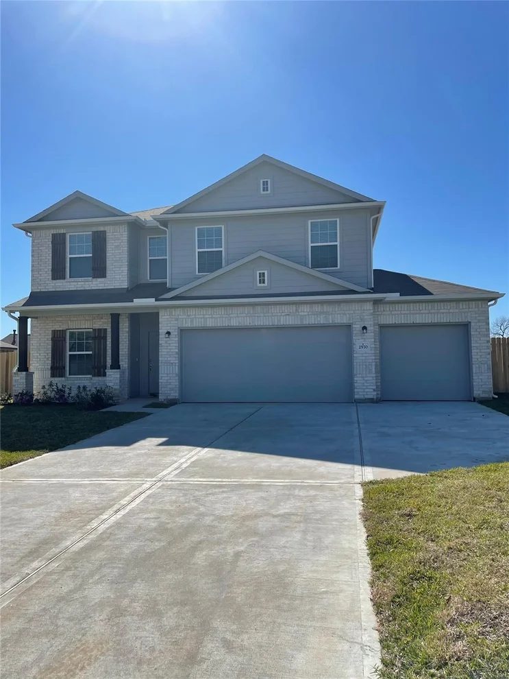 Unit for sale at 2570 Turberry Drive, West Columbia, TX 77486