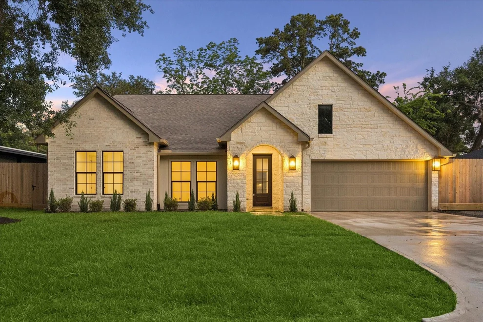 Unit for sale at 10303 Eddystone Drive, Houston, TX 77043