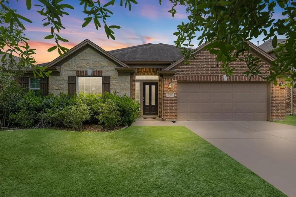 Unit for sale at 1811 Buttonwood Trail, Rosenberg, TX 77471