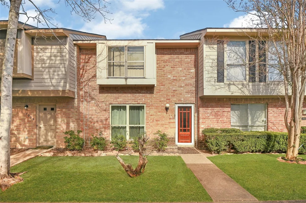 Unit for sale at 7911 Kendalia Drive, Houston, TX 77036