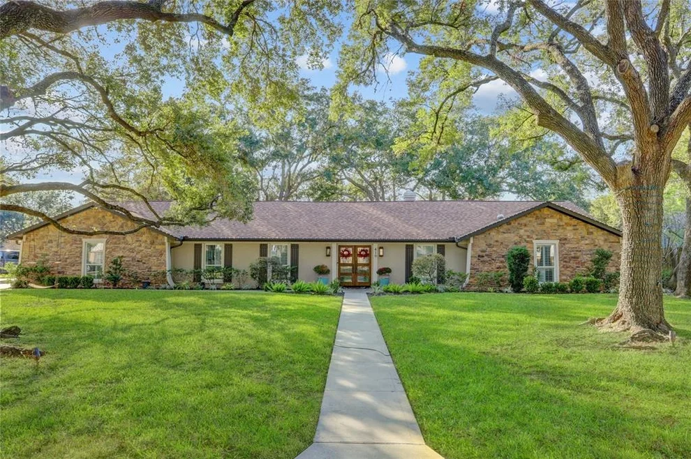Unit for sale at 410 Lombardy Drive, Sugar Land, TX 77478