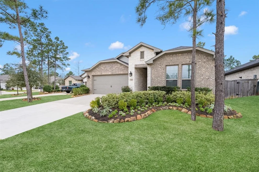 Unit for sale at 219 N Wild Petunia Trail, Montgomery, TX 77316