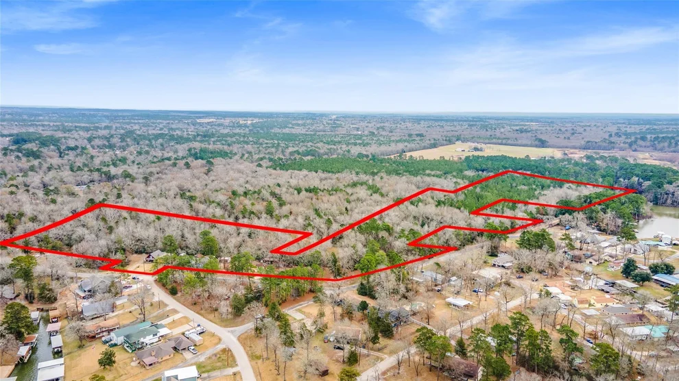 Unit for sale at 640 Lake Livingston Boulevard, Livingston, TX 77351