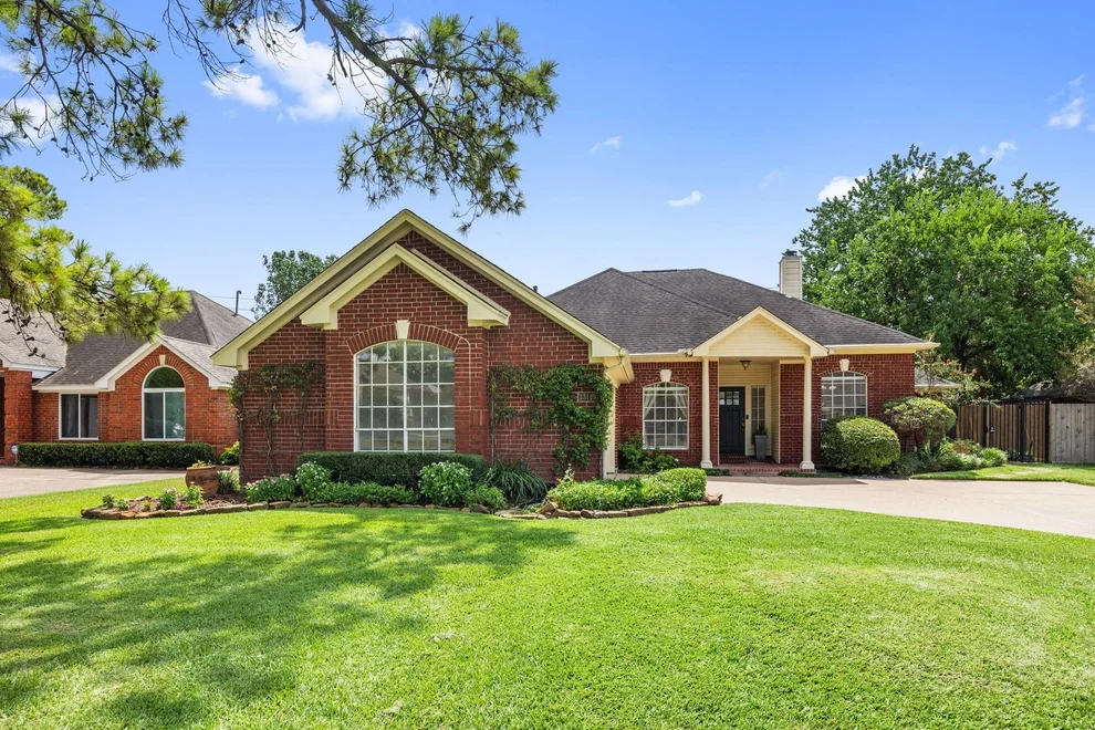 Unit for sale at 13119 Wickersham Lane, Houston, TX 77077