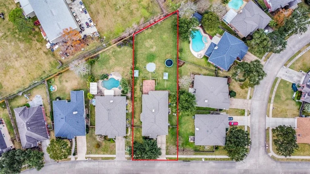 Unit for sale at 131 Magnolia Estates Drive, League City, TX 77573