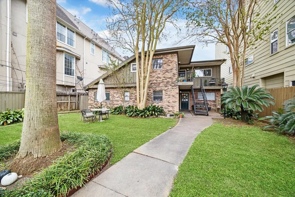 Unit for sale at 4207 Drake Street, Houston, TX 77005