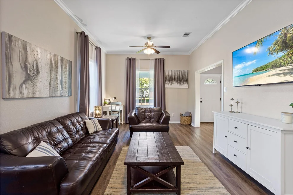 Unit for sale at 427 W 1st Street, Freeport, TX 77541