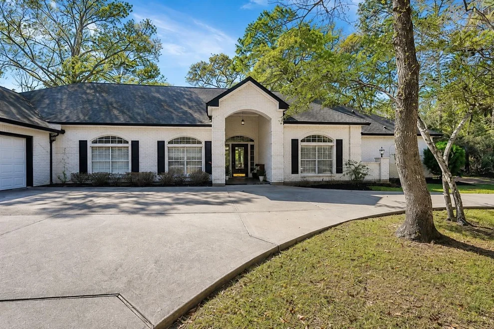 Unit for sale at 6107 Canyon Creek Lane, Conroe, TX 77304