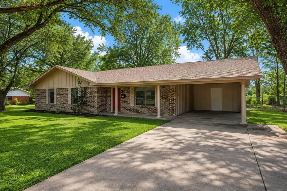 Unit for sale at 122 Charles Street, Crockett, TX 75835