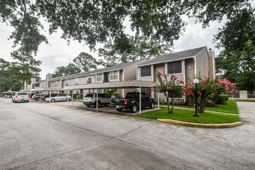 Unit for sale at 14911 Wunderlich Drive, Houston, TX 77069