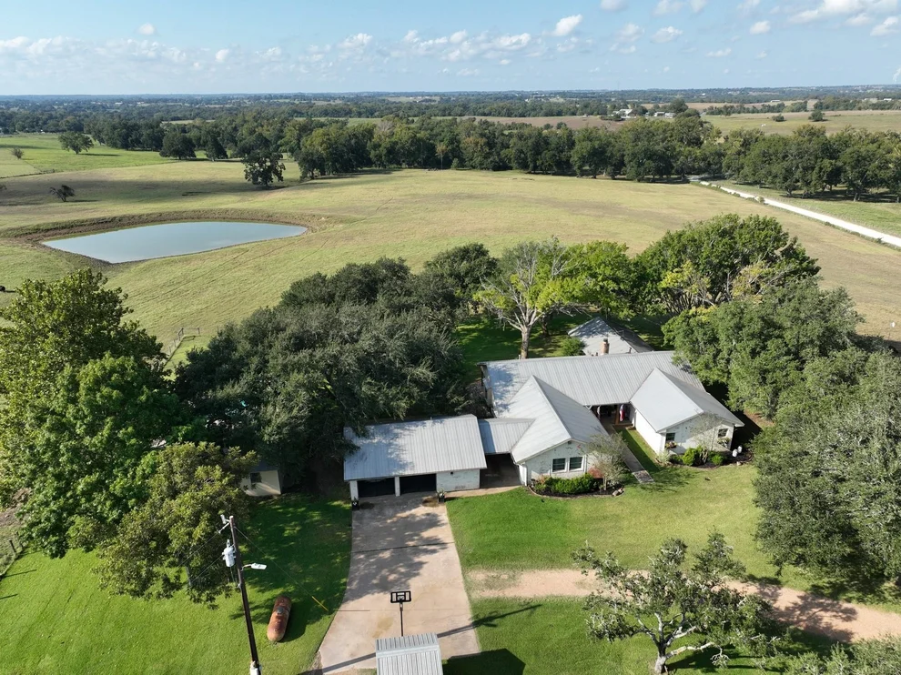 Unit for sale at 3588 Industry Road, Bleiblerville, TX 78931