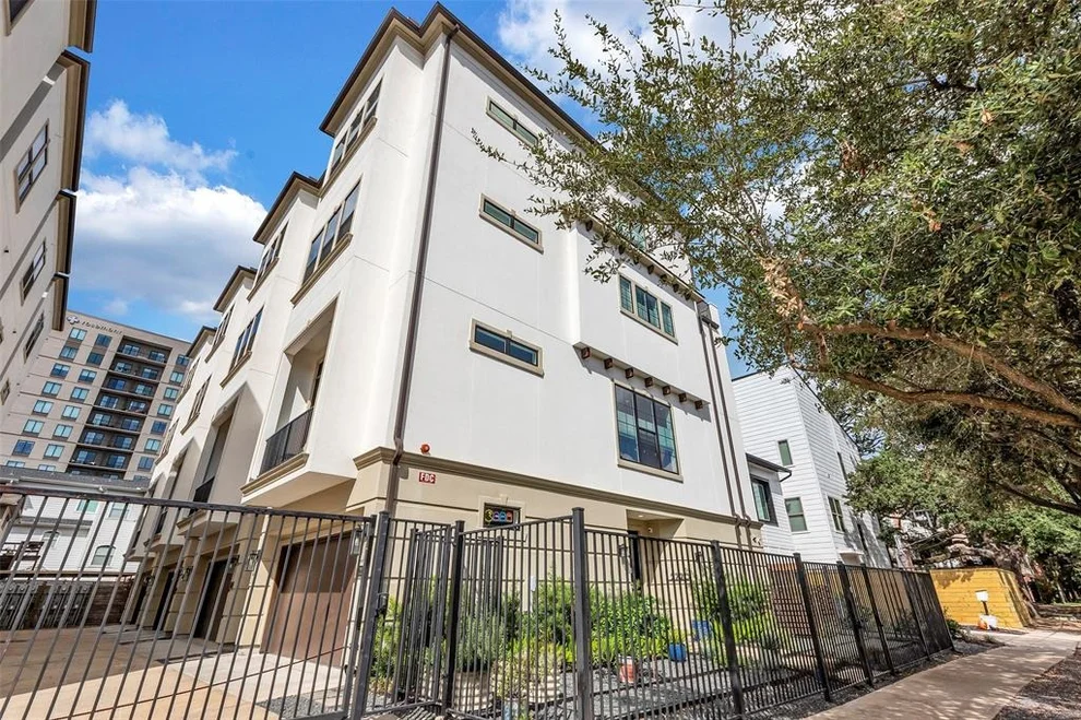Unit for sale at 2720 Baldwin Street, Houston, TX 77006