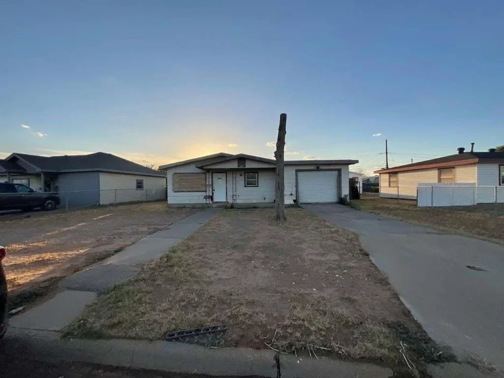 Unit for sale at 900 Canyon Drive, Midland, TX 79703