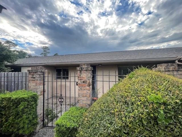 Unit for sale at 1529 Wirt Road, Houston, TX 77055