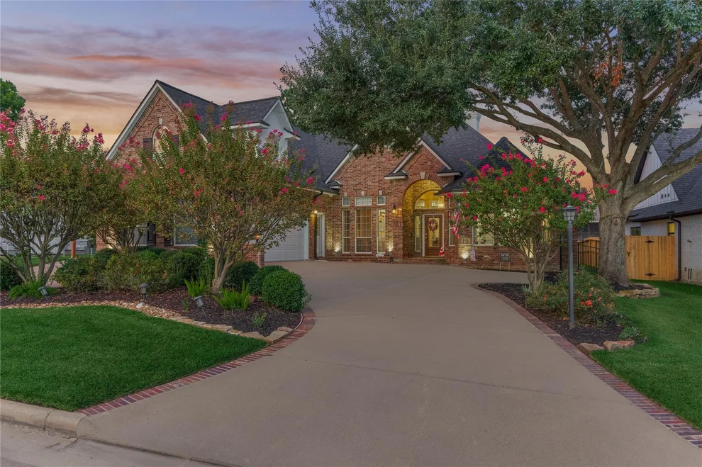 Unit for sale at 42 Naples Lane, Montgomery, TX 77356