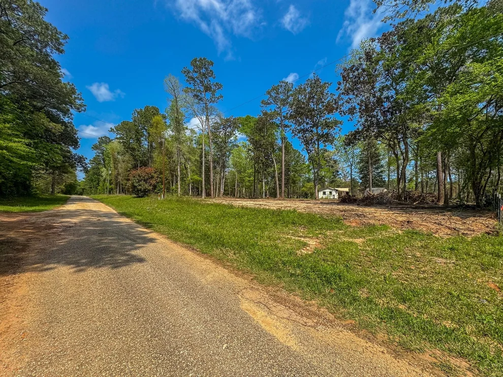 Unit for sale at 120 Royce Lane, Livingston, TX 77351