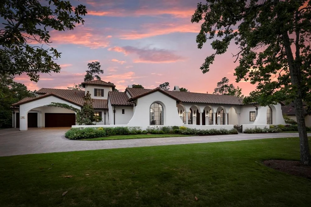 Unit for sale at 30 S Gary Glen Circle, The Woodlands, TX 77382