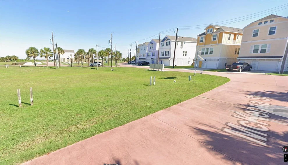 Unit for sale at 14523 Mckenna Street, Galveston, TX 77554
