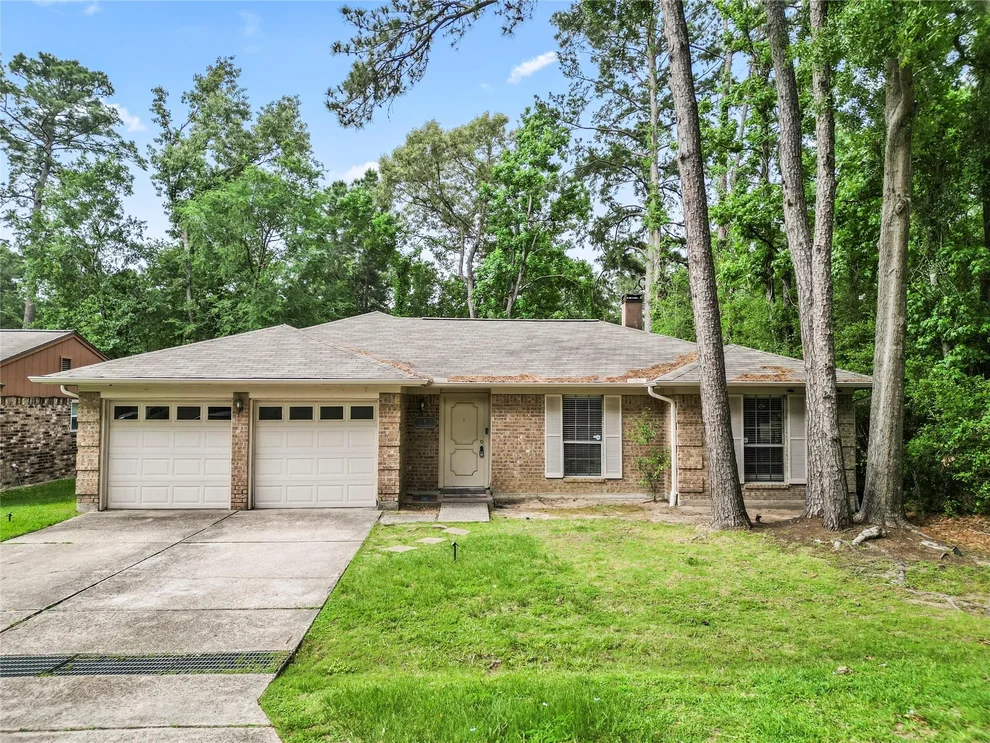 Unit for sale at 1 E Woodtimber Court, Spring, TX 77381