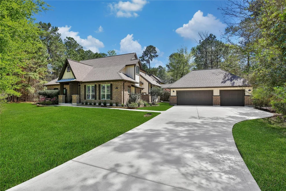 Unit for sale at 304 Ridgelake Scenic Drive, Montgomery, TX 77316
